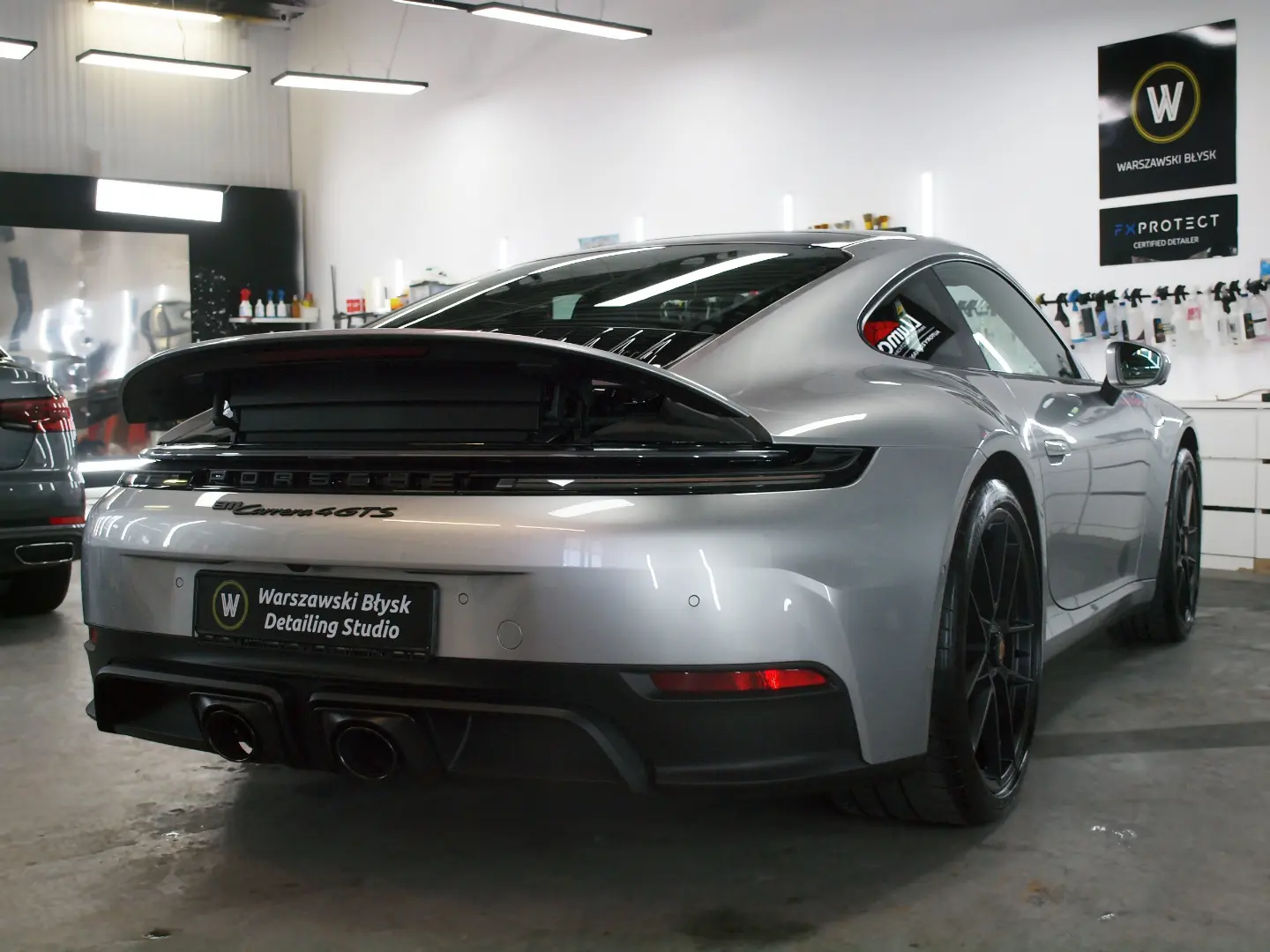 Porsche 911 GTS