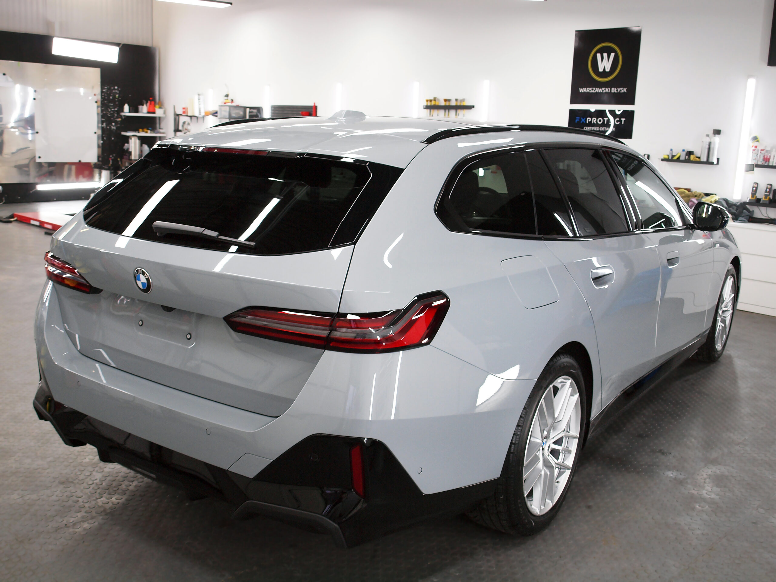 BMW 5 po oklejeniu folią PPF - tył